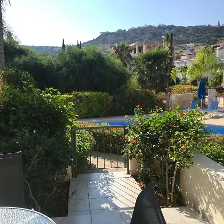 Tatil Evi Armitan Mesonite With Swimming Pool Very Close To Coral Bay